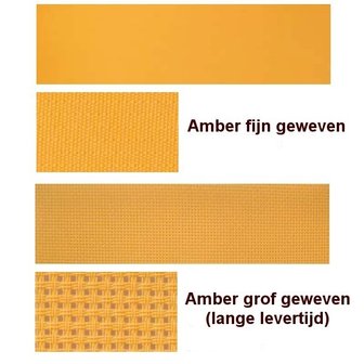 Beukenhouten ligbed met amber bekleding (Ambra)